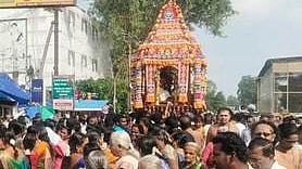 சிதம்பரத்தில் வியாழக்கிழமை நடைபெற்ற ஸ்ரீசிவகாம சுந்தரி அம்மன் கோயில் தேரோட்டம். ~சிதம்பரத்தில் வியாழக்கிழமை நடைபெற்ற ஸ்ரீசிவகாம சுந்தரி அம்மன் கோயில் தேரோட்டம்.