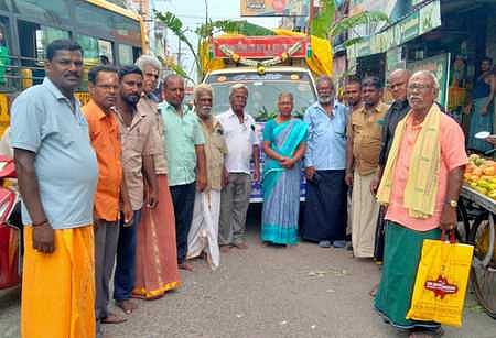 சபரிமலைக்கு ரூ 2 லட்சத்தில் காய்கனி, மளிகைப் பொருள்