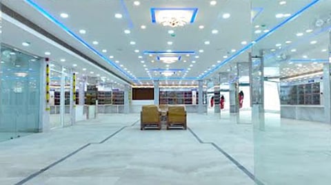 குளிர்சாதன வசதியுடன்  
அண்ணா பட்டு விற்பனை வளாகம் 