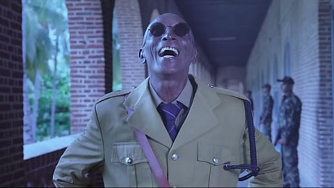 நான் கடவுள் ராஜேந்திரனின் ராபின்ஹுட் பட டிரைலர்!