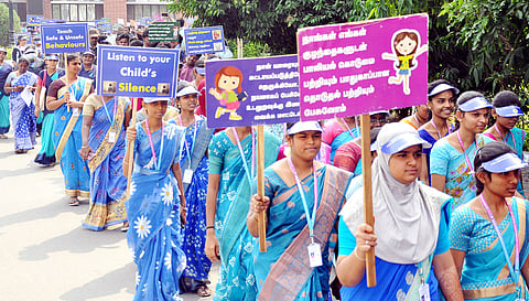 குழந்தைகள் பாதுகாப்பு விழிப்புணா்வுப் பேரணி