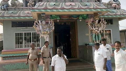 திருட்டு  நடைபெற்ற  சொக்கநாச்சியம்மன்  கோயில்.  