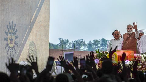 குஜராத்தில் பிரதமர் மோடி