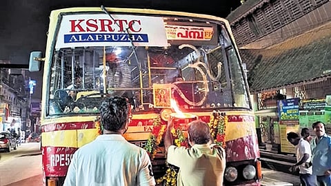 72 கோயில்கள்..! சபரிமலை பக்தா்களுக்காக சிறப்பு ஆன்மிக சுற்றுலாத் திட்டங்கள்! கேஎஸ்ஆா்டிசி அறிமுகம்!