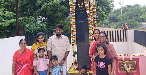 துணை சிறை அலுவலர் எஸ். ஜெயக்குமாரின் 26-ஆம் ஆண்டு நினைவஞ்சலி நிகழ்ச்சி. 