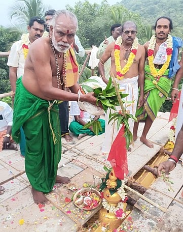 அச்சிறுப்பாக்கம் ஸ்ரீ ஐயப்ப சுவாமி கோயிலில் நடைபெற்ற  கும்பாபிஷேகம்  