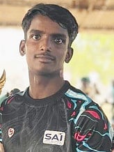 ஆா். லோகநாதன்.