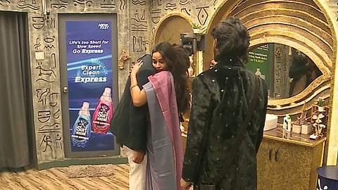 சபரி அருகே திவ்யா, கமருதீன்