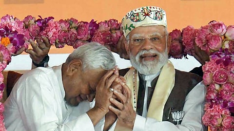 நிதீஷ் குமார், மோடி (கோப்புப்படம்)