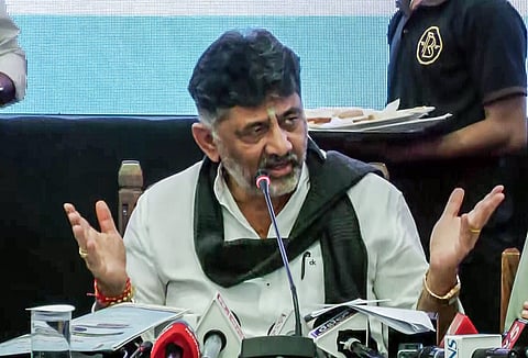 கர்நாடக துணை முதல்வரும் நீர்வளத்துறை அமைச்சருமான டி.கே. சிவக்குமார்