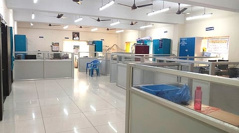 எஸ்ஐஆா் திருத்தப் பணிகள் வருவாய்த் துறையினா் புறக்கணிப்பு