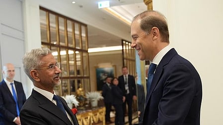 ரஷிய துணைப் பிரதமருடன் மத்திய வெளியுறவு அமைச்சர் ஜெய்சங்கர்