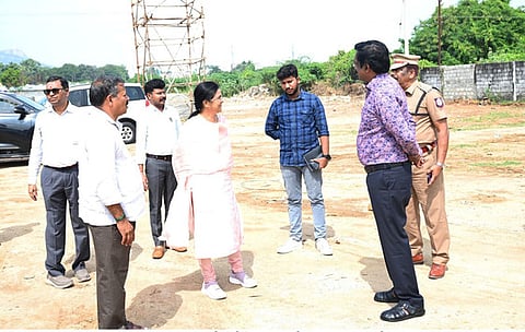 திருவண்ணாமலை தீபத்திருவிழா போக்குவரத்து முன்னேற்பாடுகள்: சாலைப் பாதுகாப்பு ஆணையா் ஆய்வு