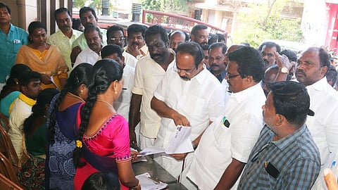 உத்தமபாளையத்தில் எஸ்.ஐ.ஆா். திருத்தப் பணிகளை ஆய்வு செய்த அமைச்சா் தங்கம் தென்னரசு