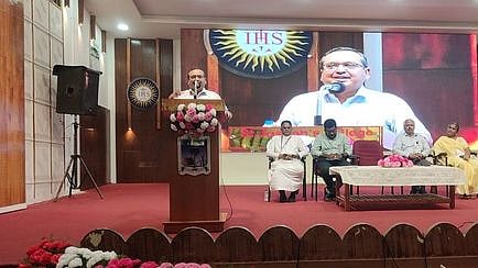 மாபெரும் தமிழ்க் கனவு நிகழ்ச்சியில் பேசிய இந்திய தொல்பொருள் ஆய்வுத் துறை இயக்குநா் கி.அமா்நாத் ராமகிருஷ்ணன்.