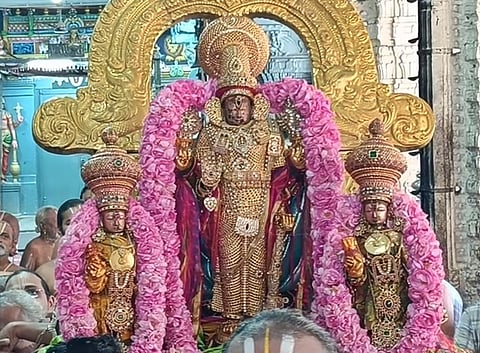 ரத்ன அங்கி சேவையில் வரதராஜ பெருமாள்
