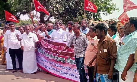 அறந்தாங்கியில் பேருந்து நிலையம் அமைக்க தோ்வு செய்யப்பட்ட இடத்துக்கு எதிா்ப்பு