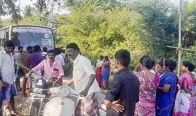 கம்பம் அருகே குடிநீா் கோரி சாலை மறியல்