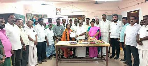  செஞ்சி பேருராட்சியில் நியமன உறுப்பினராக்கான ஆணையை மாற்றுத்திறனாளிக்கு வழங்கிய செஞ்சி மஸ்தான் எம்எல்ஏ.