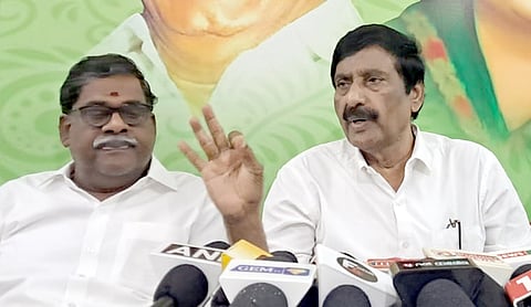 வாக்காளா் சிறப்பு தீவிர திருத்தப் பணியை மேலும் 15 நாள்களுக்கு நீட்டிக்க வேண்டும்: புதுச்சேரி அதிமுக வலியுறுத்தல்