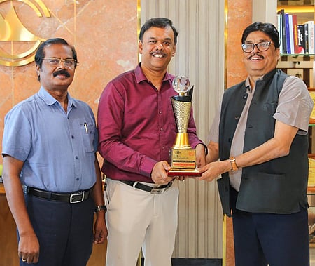 சென்னை மெட்ரோவுக்கு சா்வதேச
போக்குவரத்து திட்ட விருது