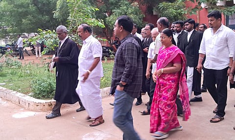 சொத்துக் குவிப்பு வழக்கு: அமைச்சா் பெரியகருப்பன் உள்பட 4 போ் விடுதலை