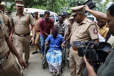 கைது செய்யப்பட்டவர்களில் ஒருவர்