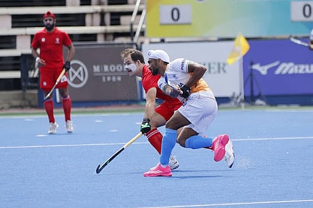 கனடாவுக்கு எதிராக கோல் மழை: இறுதிக்கு முன்னேறியது இந்தியா