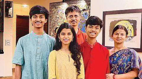 அலைகடலின் நடுவே... 