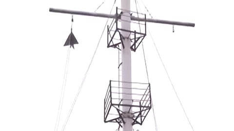 கடலூர் துறைமுகத்தில் 4 ஆம் எண் புயல் எச்சரிக்கை கூண்டு ஏற்றம்