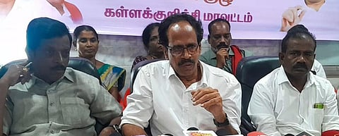 கள்ளக்குறிச்சியில் செய்தியாளா்களுக்கு பேட்டியளித்த இந்திய கம்யூனிஸ்ட் மாநிலச் செயலா் வீரபாண்டியன்.