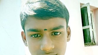 மதுபோதையில் தந்தை தகராறு: விரக்தியில் மகன் தற்கொலை