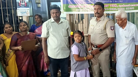 வாசுதேவநல்லூா் சிறப்புப் பள்ளியில் விளையாட்டு போட்டி