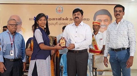 மாற்றுத்திறனாளிகள் தின விழா: 
ரூ. 5.18 லட்சத்தில் நலத்திட்ட உதவிகள் ஆட்சியா் வழங்கினாா்