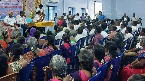 எஸ்ஐஆா் பணி: வாக்குச்சாவடி 
அலுவலா்களுடன் ஆலோசனை