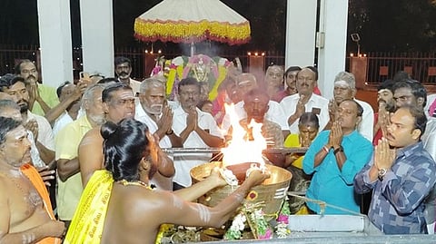 கோவில்பட்டி, கழுகுமலை கோயில்களில் திருக்காா்த்திகை விழா