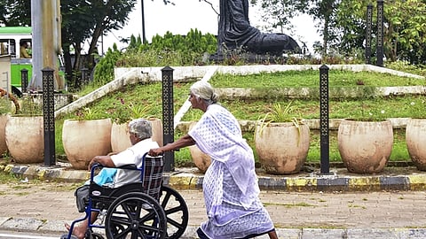 மூத்த குடிமக்களுக்கு தேசிய அளவில் பாரமரிப்புத் திட்டம் தேவை: பான்சுரி ஸ்வராஜ் கோரிக்கை 