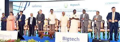 காஞ்சிபுரம் மாவட்டம், பிள்ளைப்பாக்கம், சிப்காட் தொழிற்பூங்காவில் நிறுவனங்கைளை திறந்து வைத்த முதல்வர் மு.க.ஸ்டாலின் .