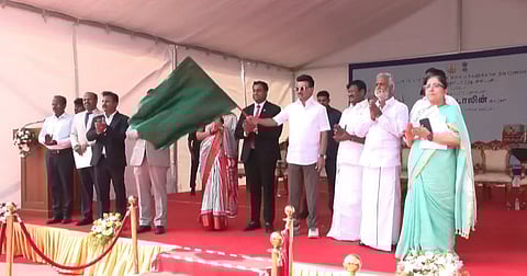 இலங்கைக்கு நிவாரணப் பொருள்கள்