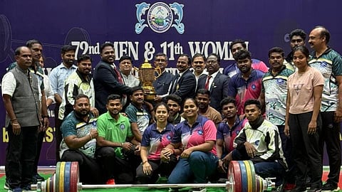 தேசிய பளுதூக்கும் போட்டி:
தெற்கு ரயில்வே அணி சாம்பியன்