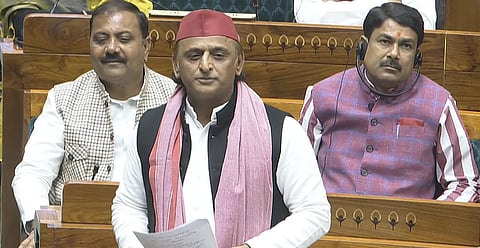 சமாஜவாதி கட்சித் தலைவர் அகிலேஷ் யாதவ் 