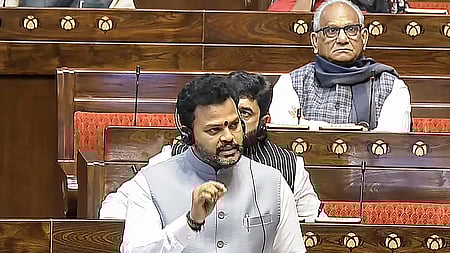 இண்டிகோ நிறுவனம் மீது கடும் நடவடிக்கை: விமானப் போக்குவரத்து அமைச்சா் உறுதி