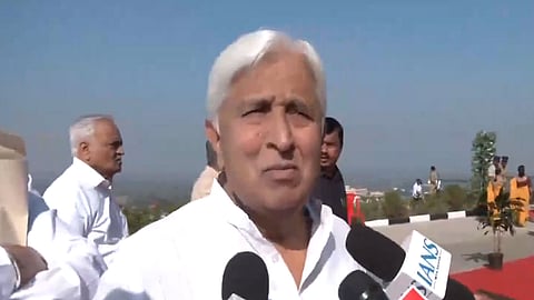  அமைச்சா் எச்.கே.பாட்டீல் 