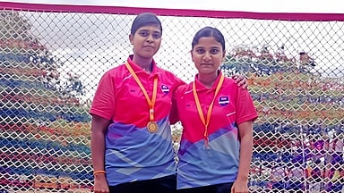 மைதிலி, பசும்பொன்.