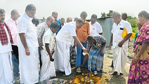 கழுகாசலபுரத்தில் நீா்த்தேக்க தொட்டி கட்டும் பணி தொடக்கம்