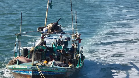இந்தியக் கடல்பகுதியில் மீன்பிடித்த பாகிஸ்தான் மீனவர்கள் 11 பேர் கைது...