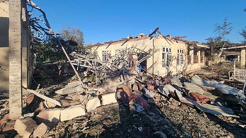 மியான்மரில் மருத்துவமனையின் மீது ராணுவம் நடத்திய தாக்குதலில் 34 பேர் கொல்லப்பட்டனர்