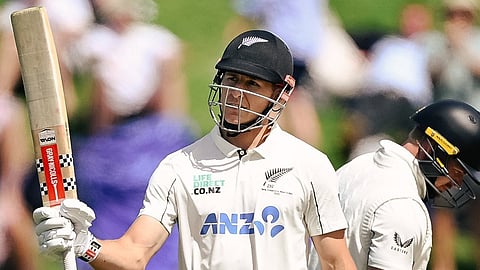 அரைசதம் அடித்த மகிழ்ச்சியில் மிட்ச் ஹே.