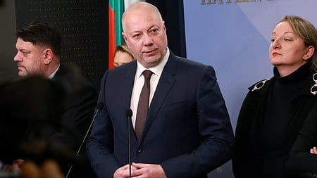 தீவிர போராட்டம் எதிரொலி: பல்கேரிய அரசு ராஜிநாமா 