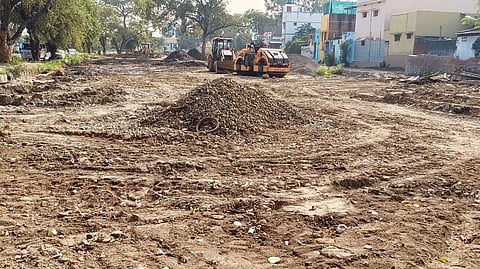 ஸ்ரீவில்லிபுத்தூரில் வாகன நிறுத்துமிட பணிகளை விரைந்து முடிக்க கோரிக்கை